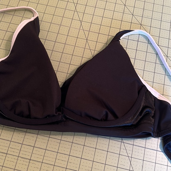 Black bikini top - Picture 5 of 6